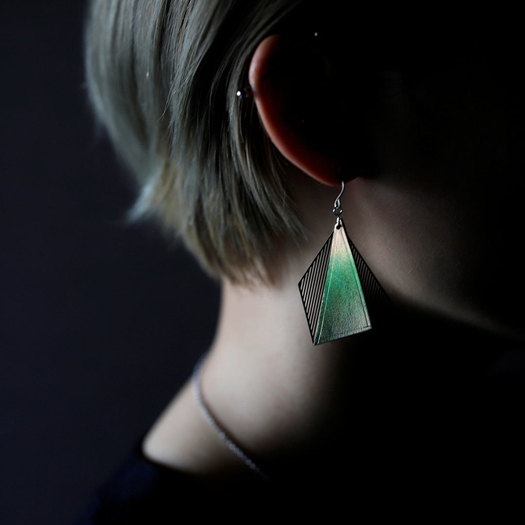 葉洩れ日 / レザーピアス / イヤリング – ARTOCU